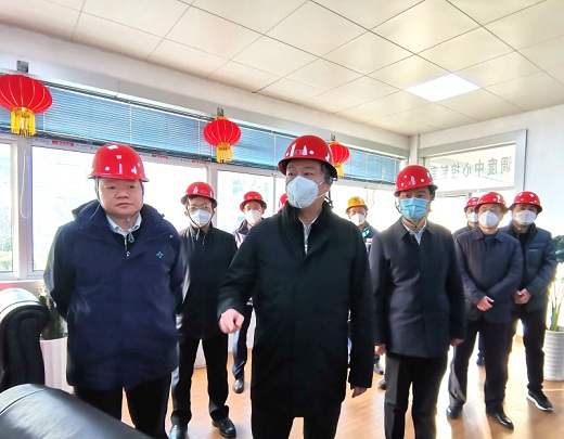 市長(zhǎng)孔濤率隊(duì)來(lái)華興化工開展春節(jié)前走訪慰問(wèn)和安全生產(chǎn)督查