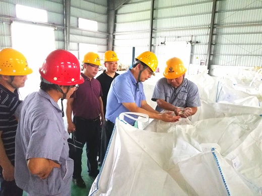 乘勝前進(jìn)不停步    不斷實現(xiàn)新目標(biāo)    閆麗君到瑞嘉調(diào)研試生產(chǎn)時強(qiáng)調(diào)